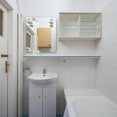 Old Town 3-bedroom By Bookinghost Апартаменты Варшава