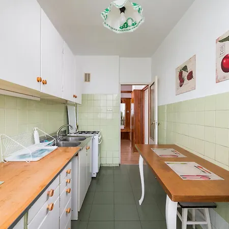 Old Town 3-bedroom 公寓 *
