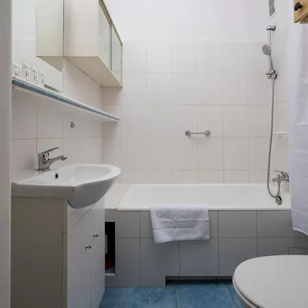 Old Town 3-bedroom By Bookinghost *